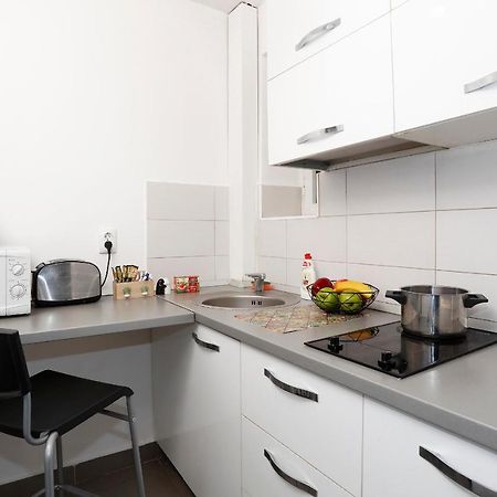 Central Apartment Very Close To Old City Bucarest Exterior foto
