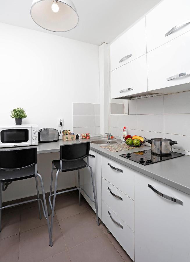 Central Apartment Very Close To Old City Bucarest Exterior foto