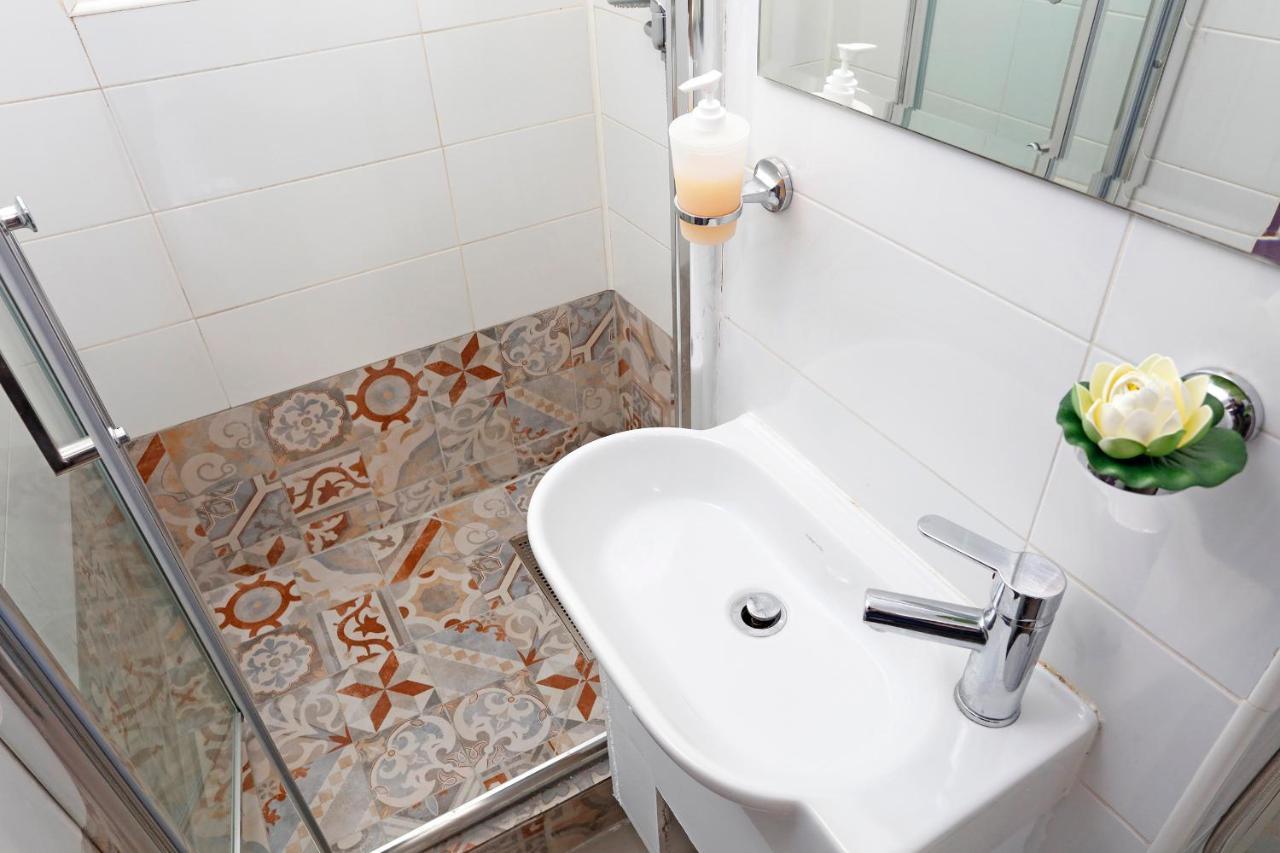 Central Apartment Very Close To Old City Bucarest Exterior foto